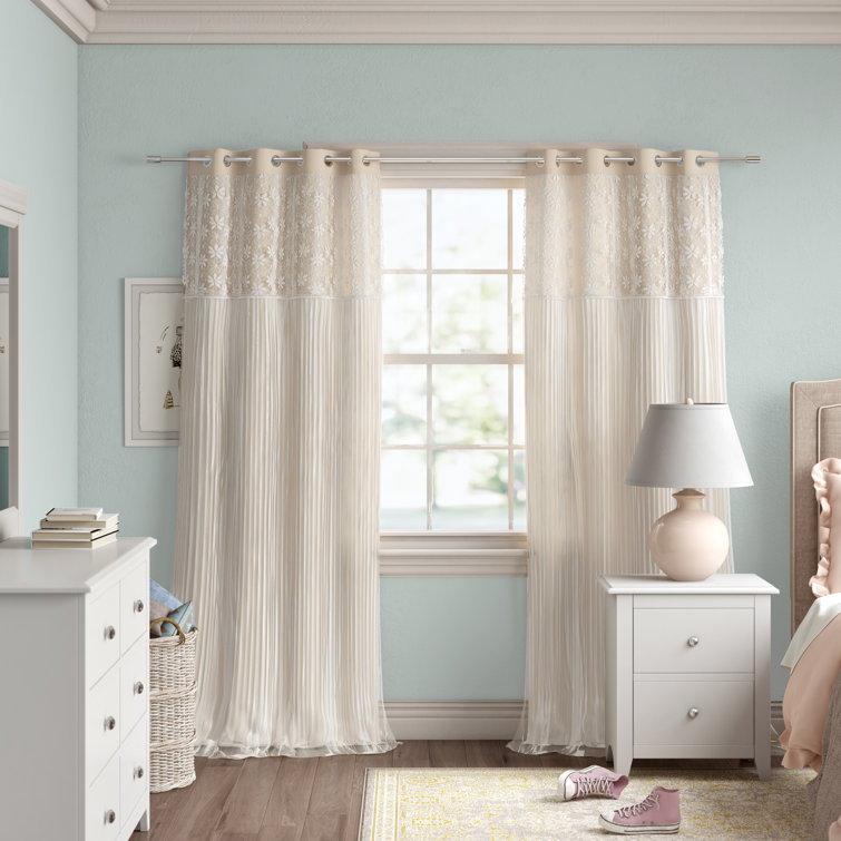 Gracie Oaks Everina Lace Overlay Nature Floral Blackout Thermal Grommet